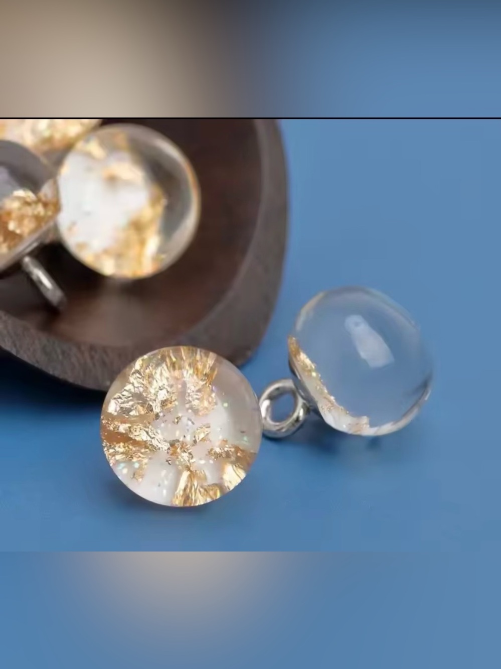 10, 10mm (0.394") Clear Resin With Gold Fleck Buttons for Sewing Or Crafts, NIP